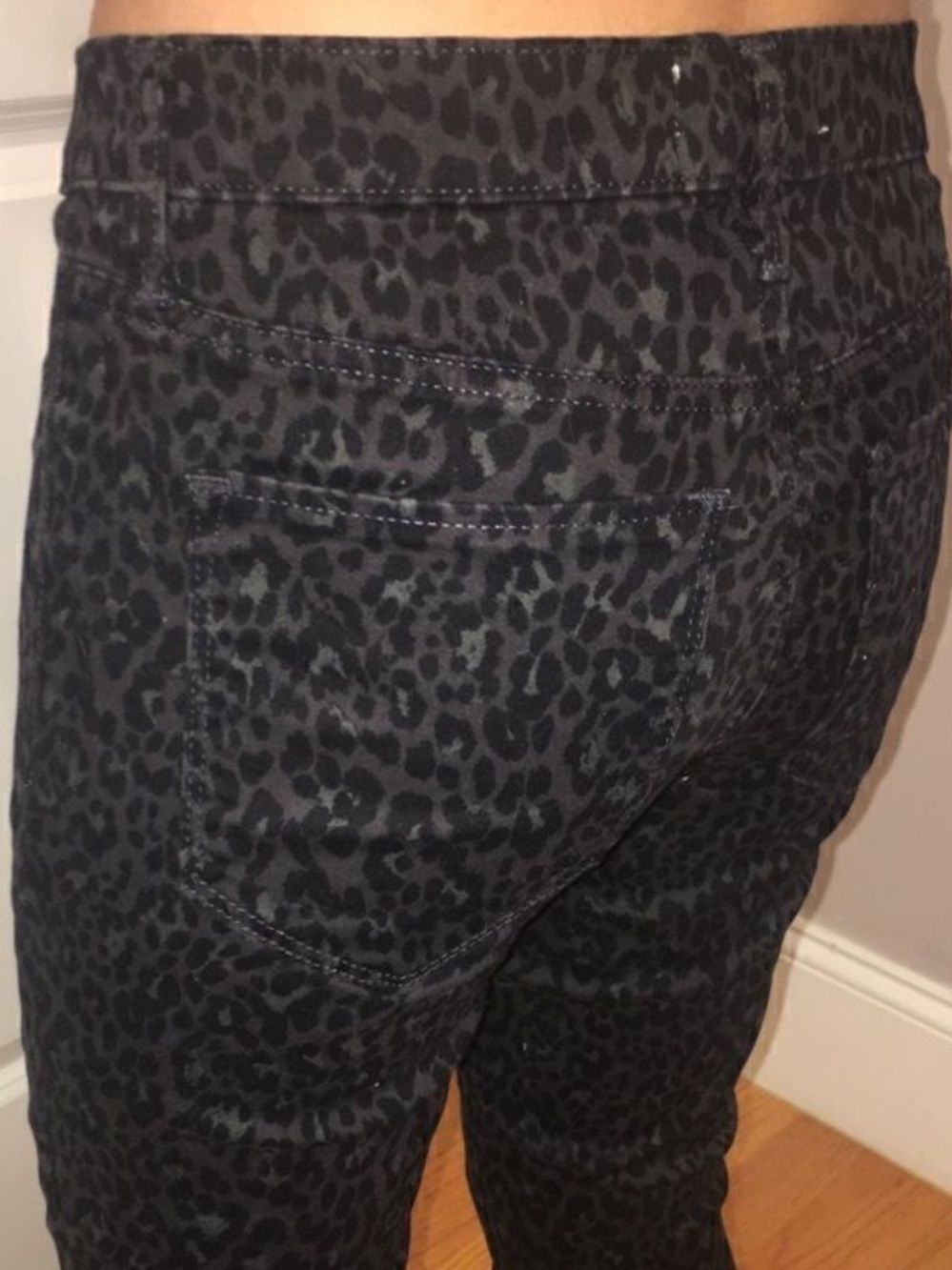 Gap size 26 leopard skinny black gray jeans animal print